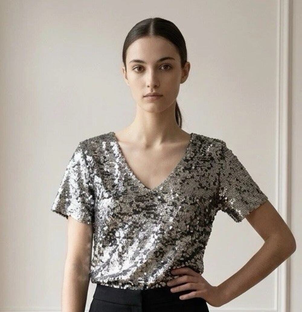 Anthropologie Vanessa Virginia Sequined Metallic Silver V Neck Top Blouse XS/S